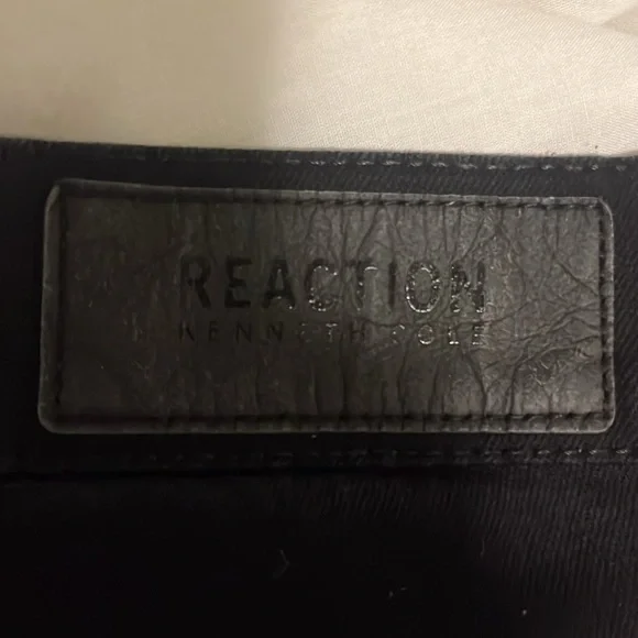 Reaction Kenneth Cole Black Straight Leg Jeans. - Picture 5 of 5
